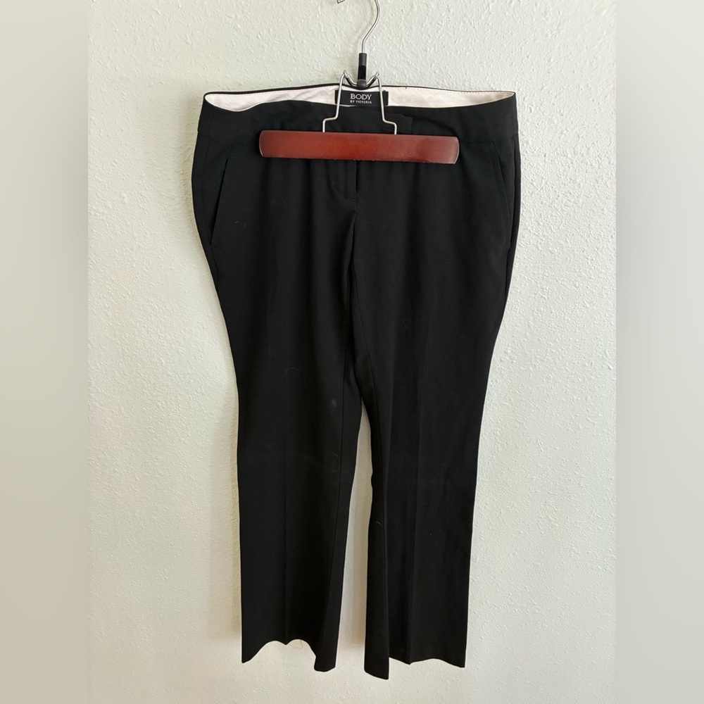 Victoria's Secret- Kate fit bootlegged dress pants